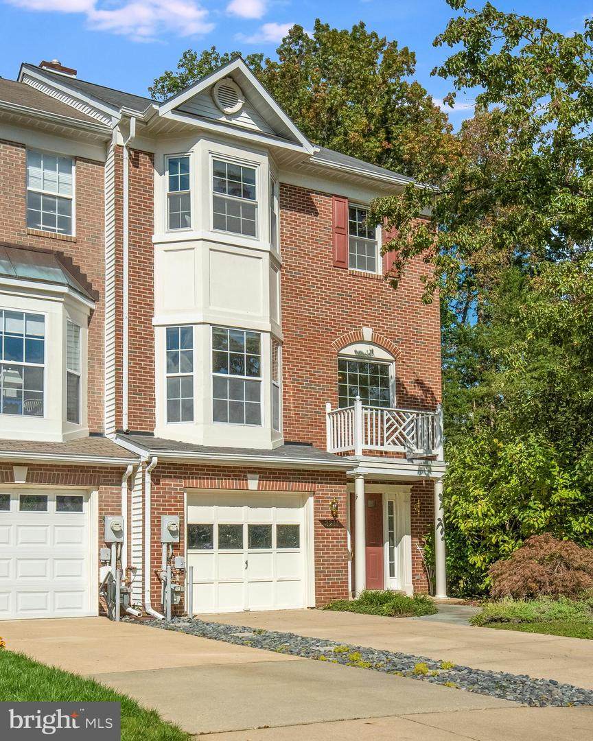 3211 Escapade Circle - Photo 1