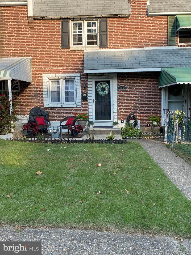 727 Bennington Road - Photo 1