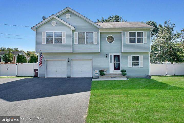 220 Bay Boulevard - Photo 1