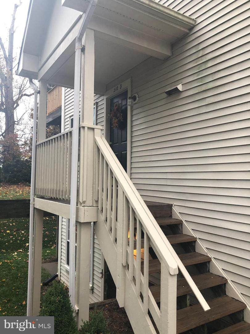 210-B Fernwood Place - Photo 1