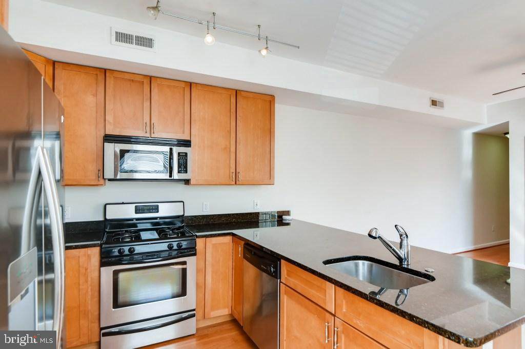 5 West Street - Photo 1