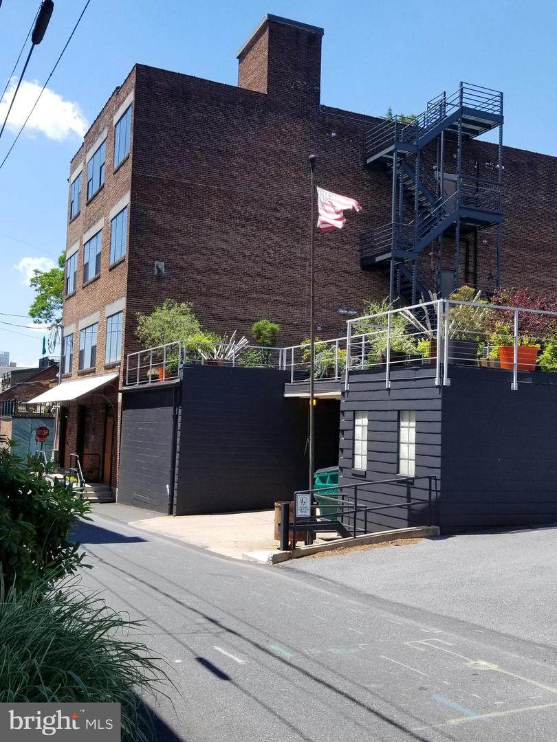 225 Grant Street - Photo 1