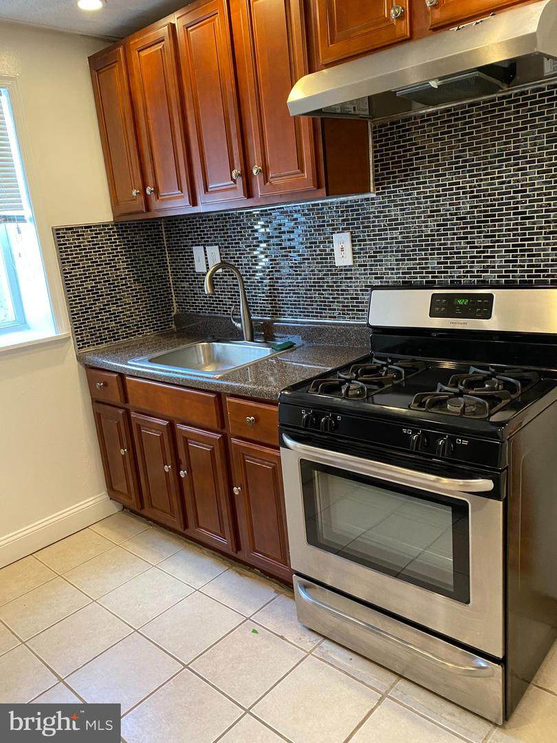 1014 12TH Street - Photo 1