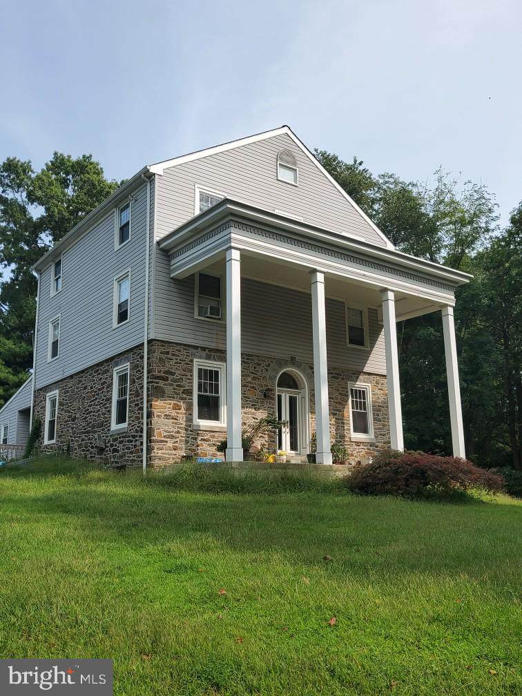 910 Orange Street - Photo 1