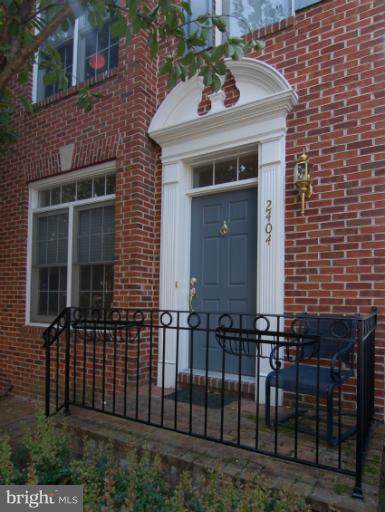 2404 13TH Court - Photo 1