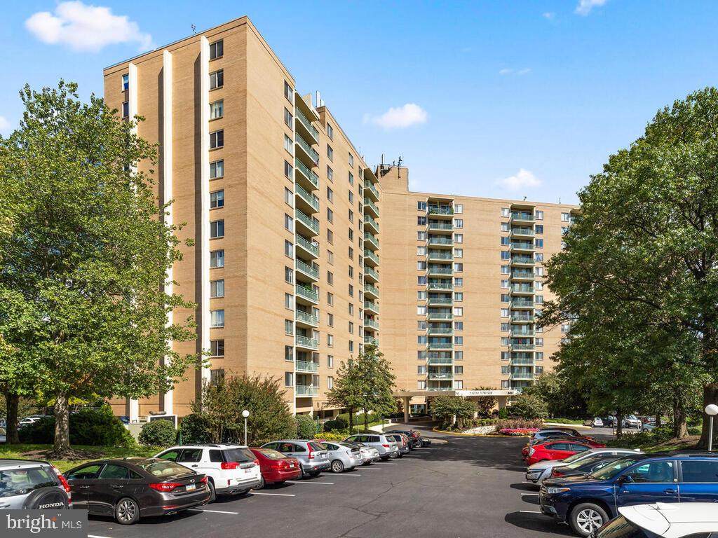 501 Slaters Lane - Photo 1