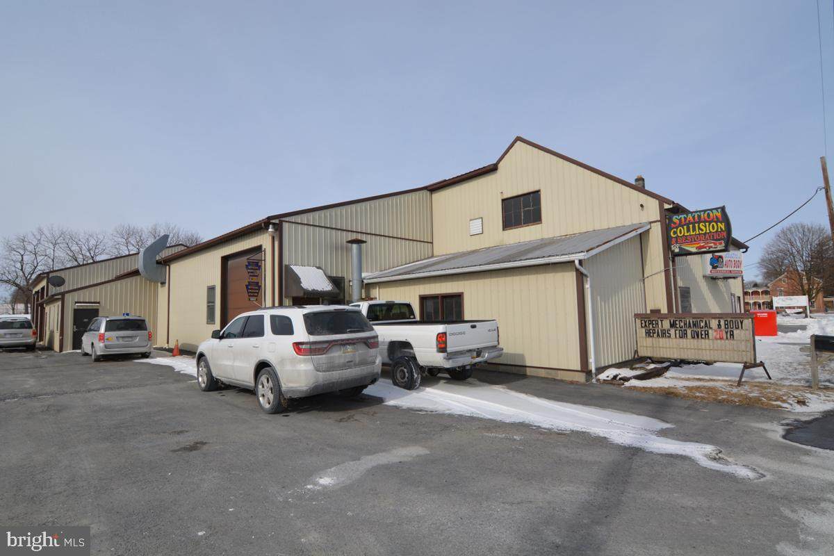 550 Noble Street - Photo 1