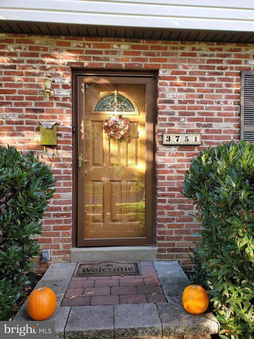 3751 Highland Avenue - Photo 1