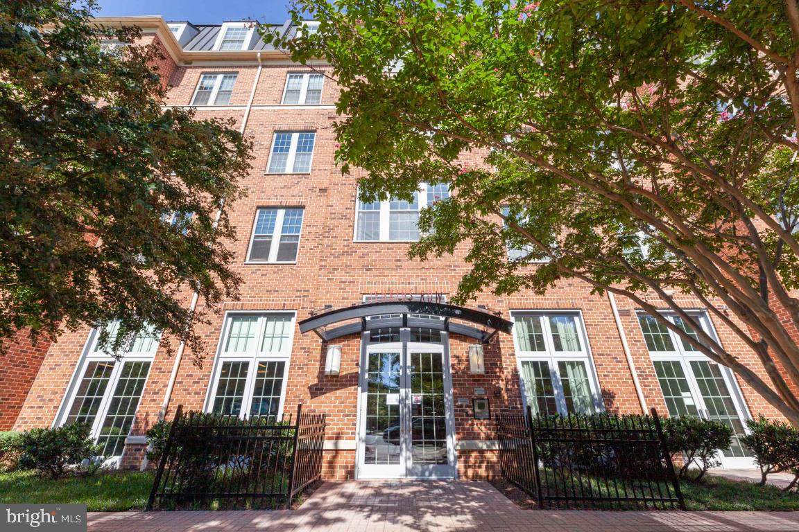 1391 Pennsylvania Avenue - Photo 1