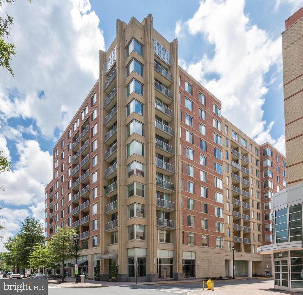 1020 Highland Street - Photo 1