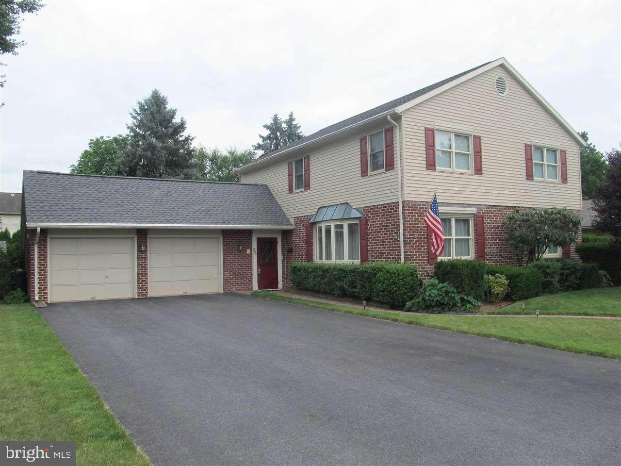 906 Wallace Avenue - Photo 1