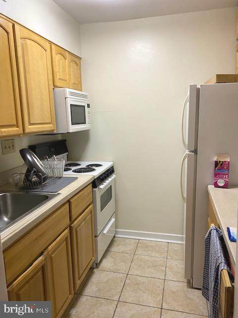 224-30 Rittenhouse Square - Photo 1