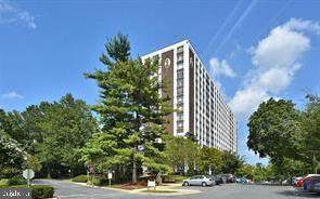 11801 Rockville Pike - Photo 1