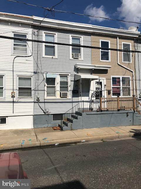 311 Somerset Street - Photo 1