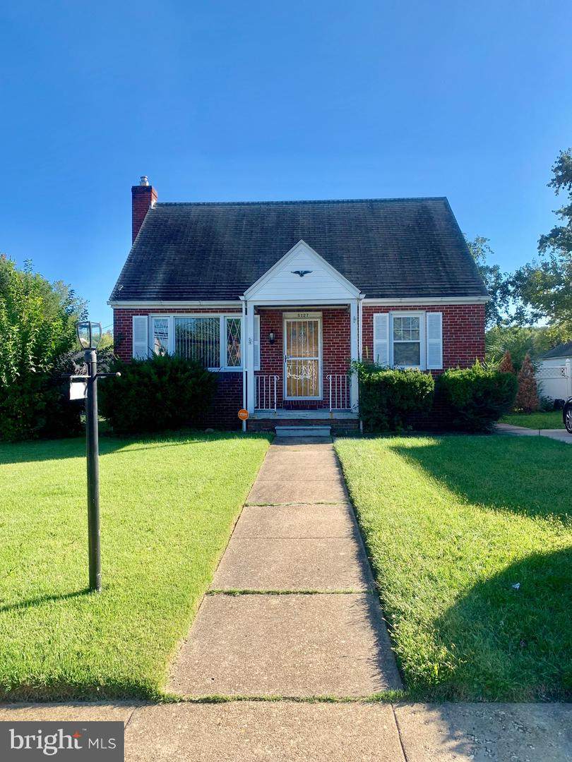 5127 Hazelwood Avenue - Photo 1
