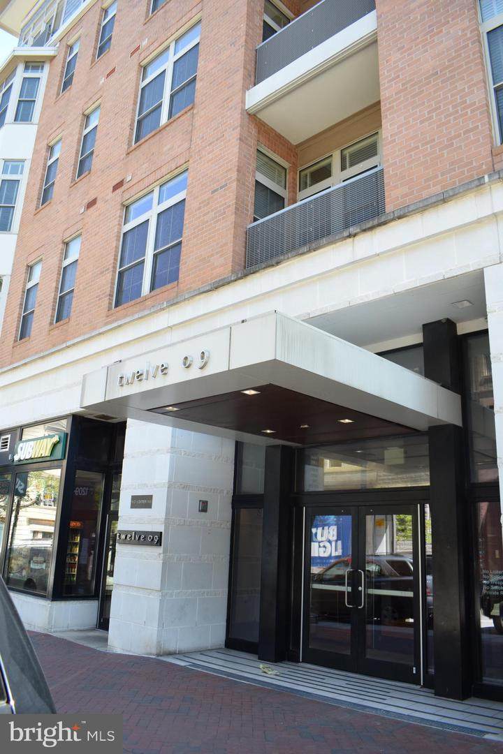 1209 Charles Street - Photo 1