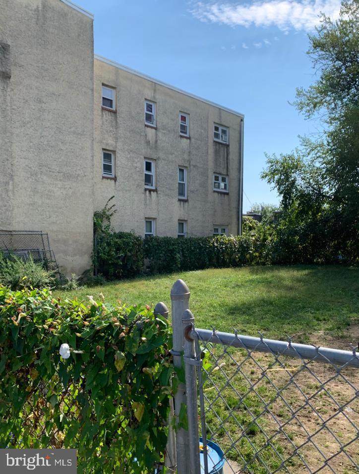 1934 Diamond Street - Photo 1