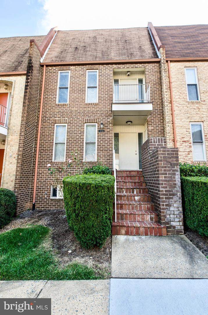 1733 Cy Court - Photo 1