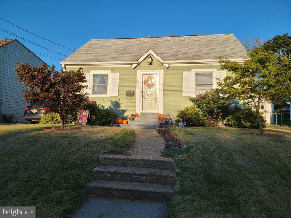 1020 Woodland Avenue - Photo 1