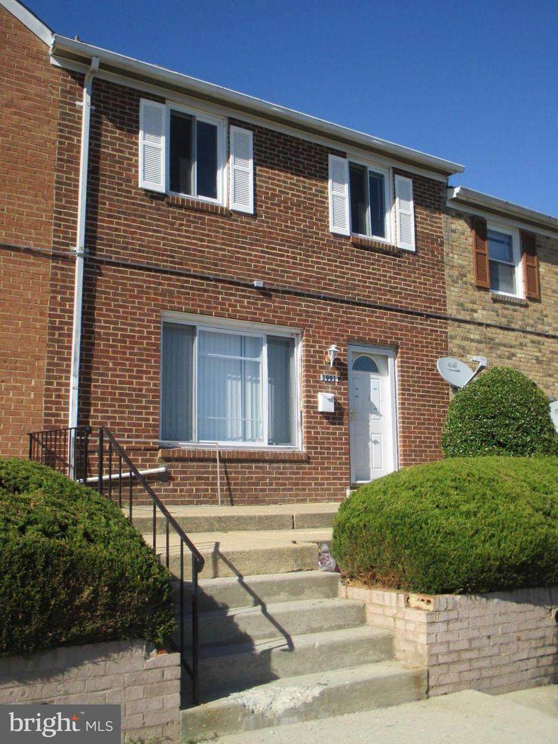 1991 Addison Road - Photo 1