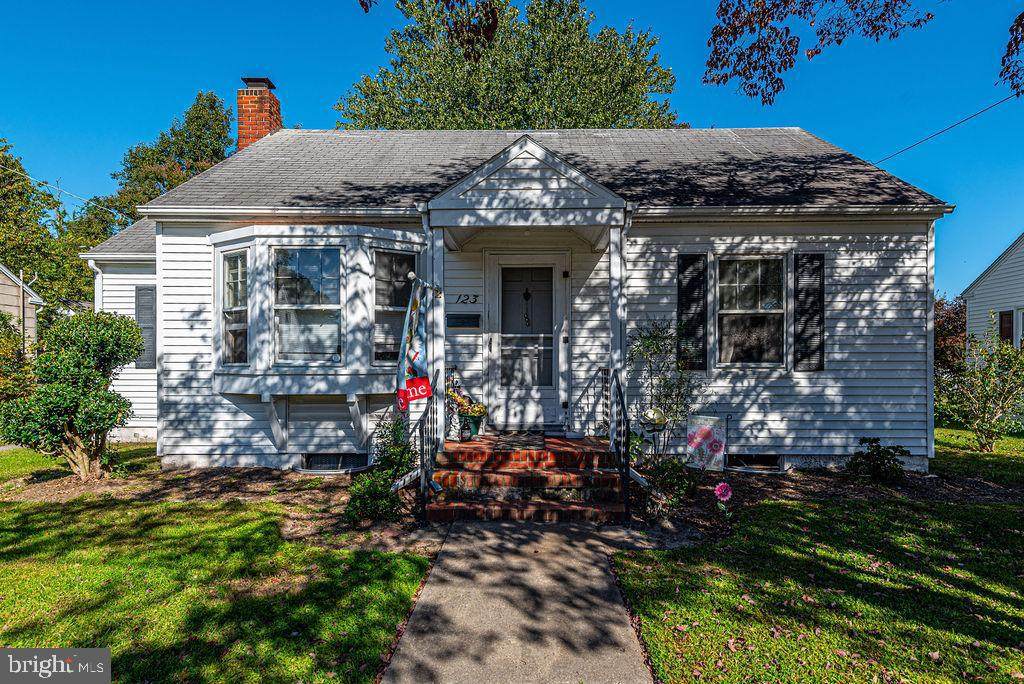 123 Holland Avenue - Photo 1