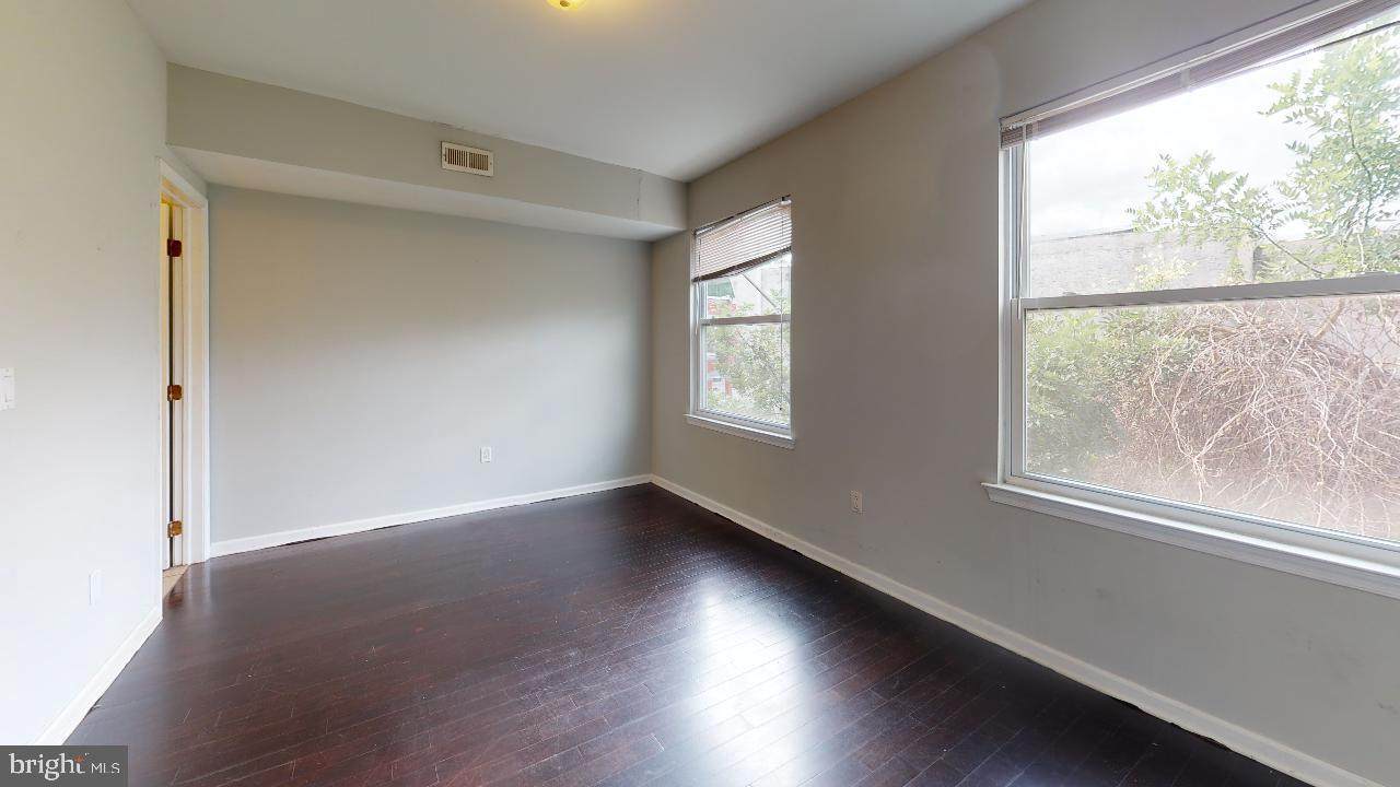 2114 16TH Street - Photo 1