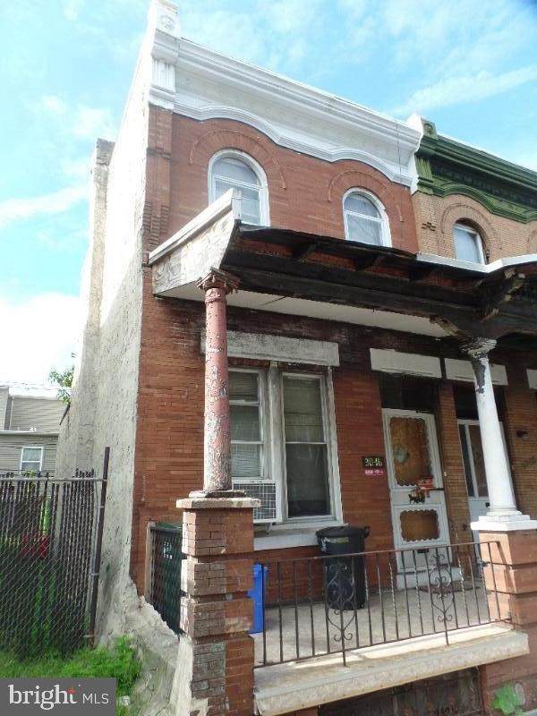 3046 9TH Street - Photo 1