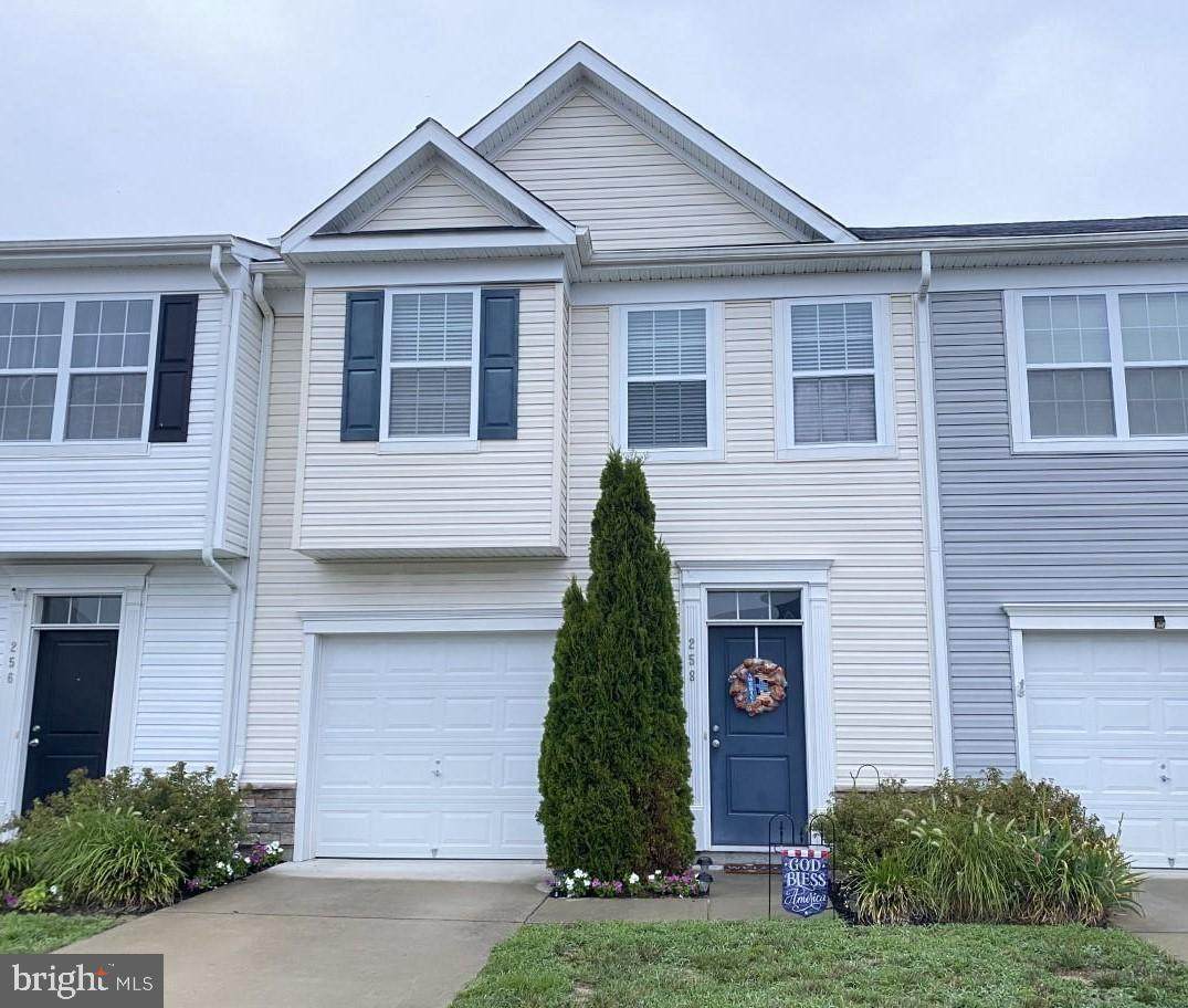 258 Garrison Way - Photo 1
