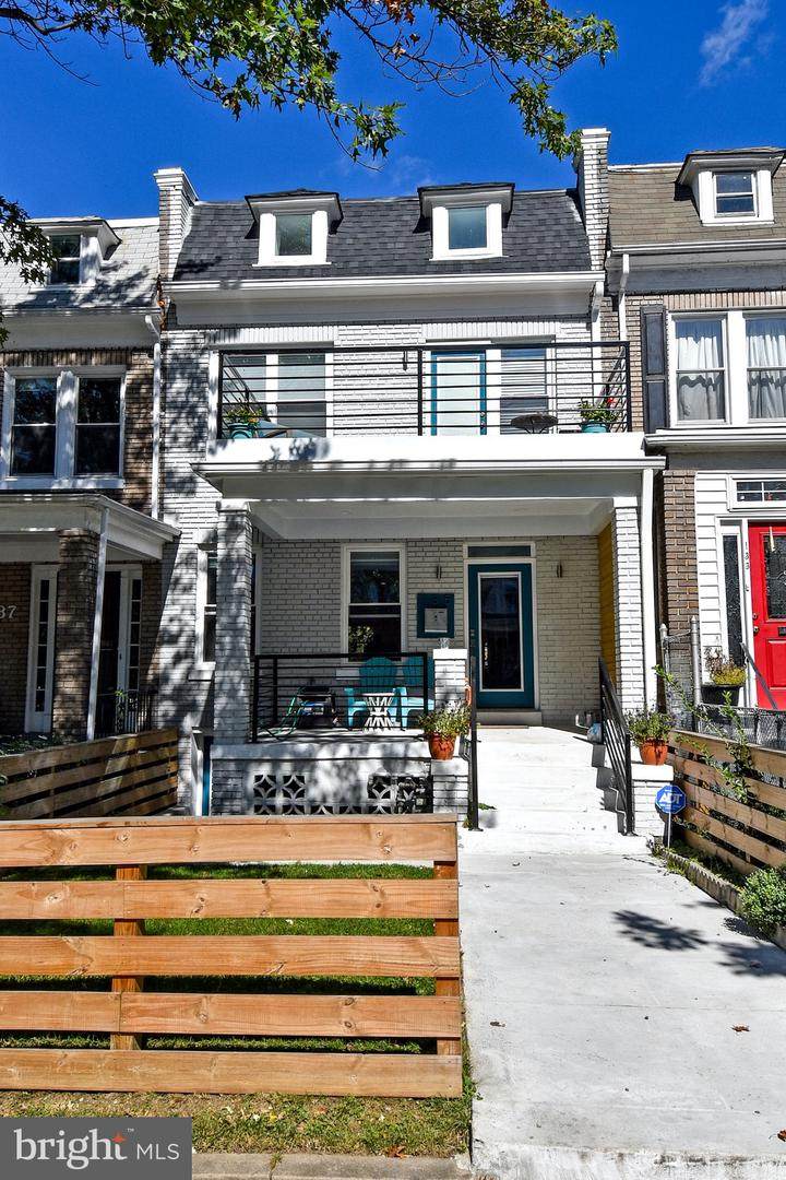 135 Varnum Street - Photo 1