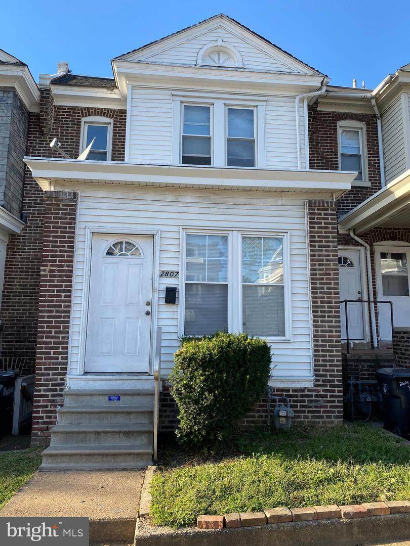 2807 Washington Street - Photo 1