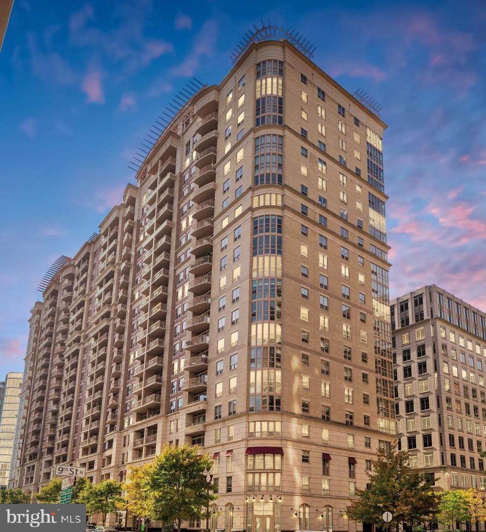 888 Quincy Street - Photo 1