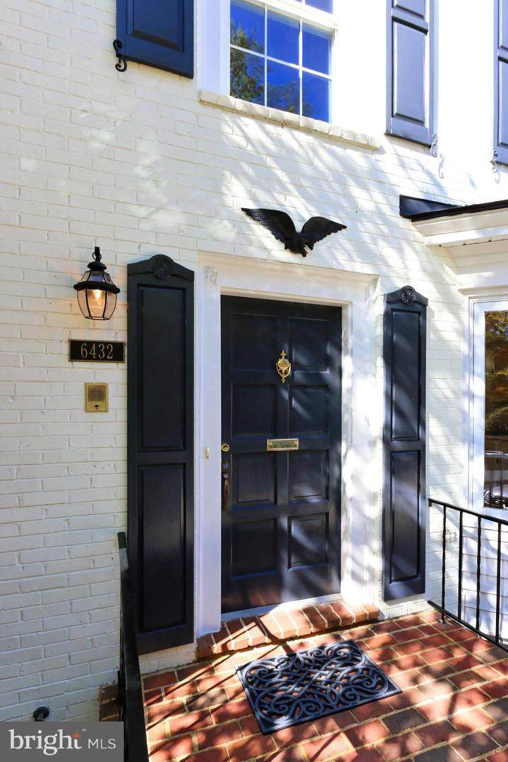 6432 Eastleigh Court - Photo 1