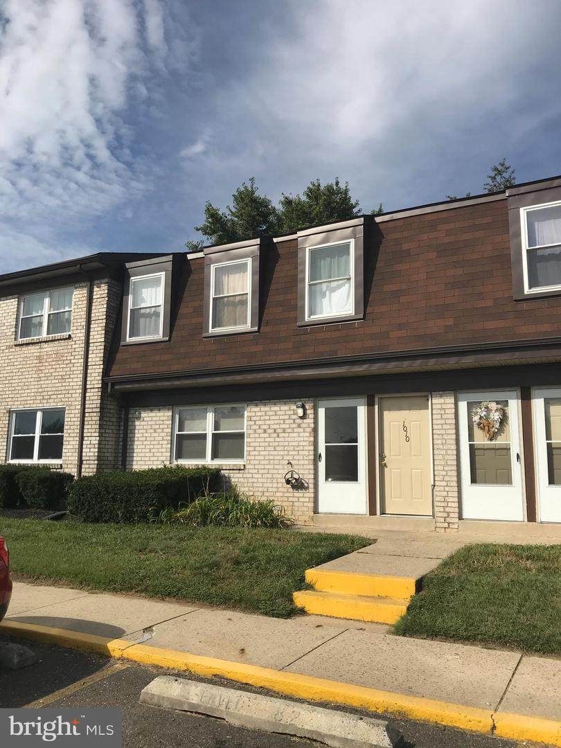 1009 Jardin Court - Photo 1