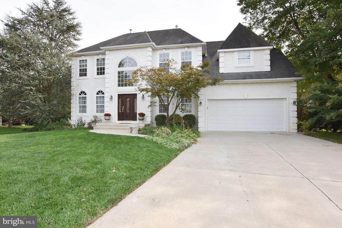 4 Smethwycke Drive - Photo 1