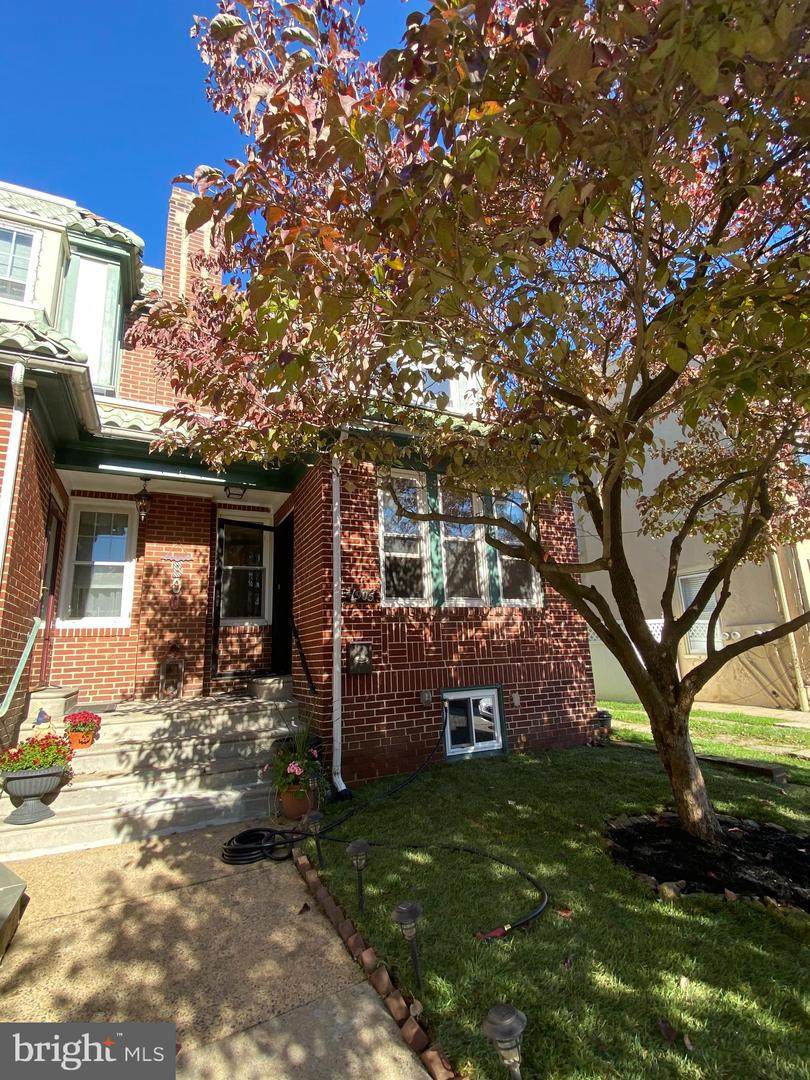 1905 Lincoln Street - Photo 1