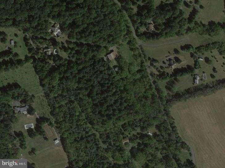 2100 Chestnut Road - Photo 1