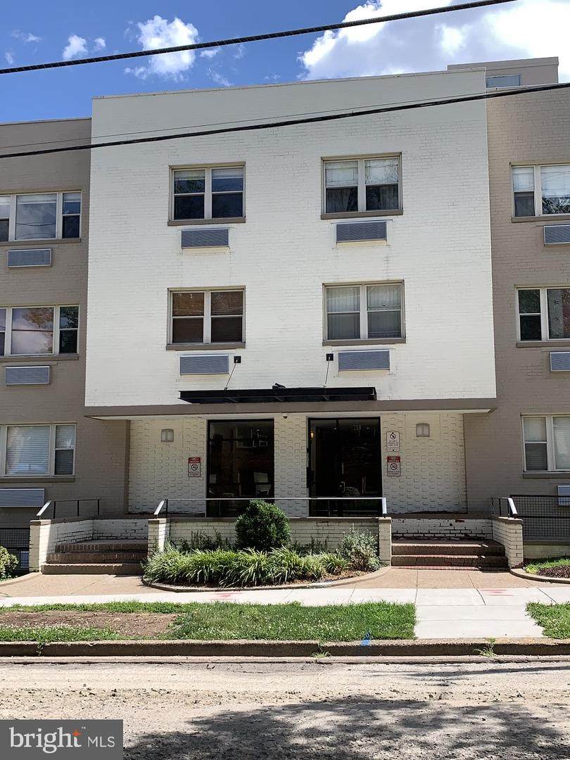 738 Longfellow Street - Photo 1