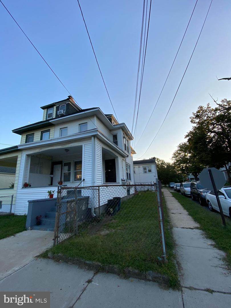 603 Johnston Ave - Photo 1