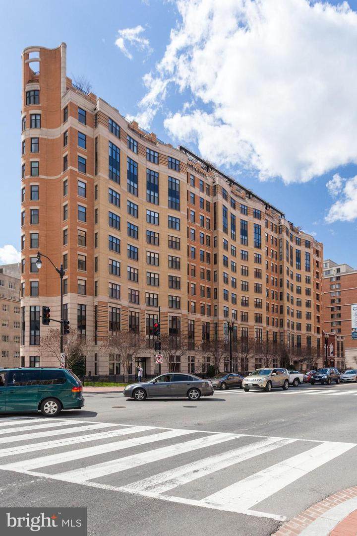 400 Massachusetts Avenue - Photo 1