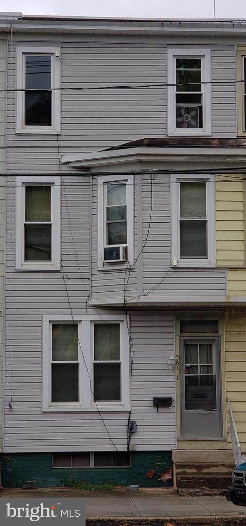 381-EAST King Street - Photo 1