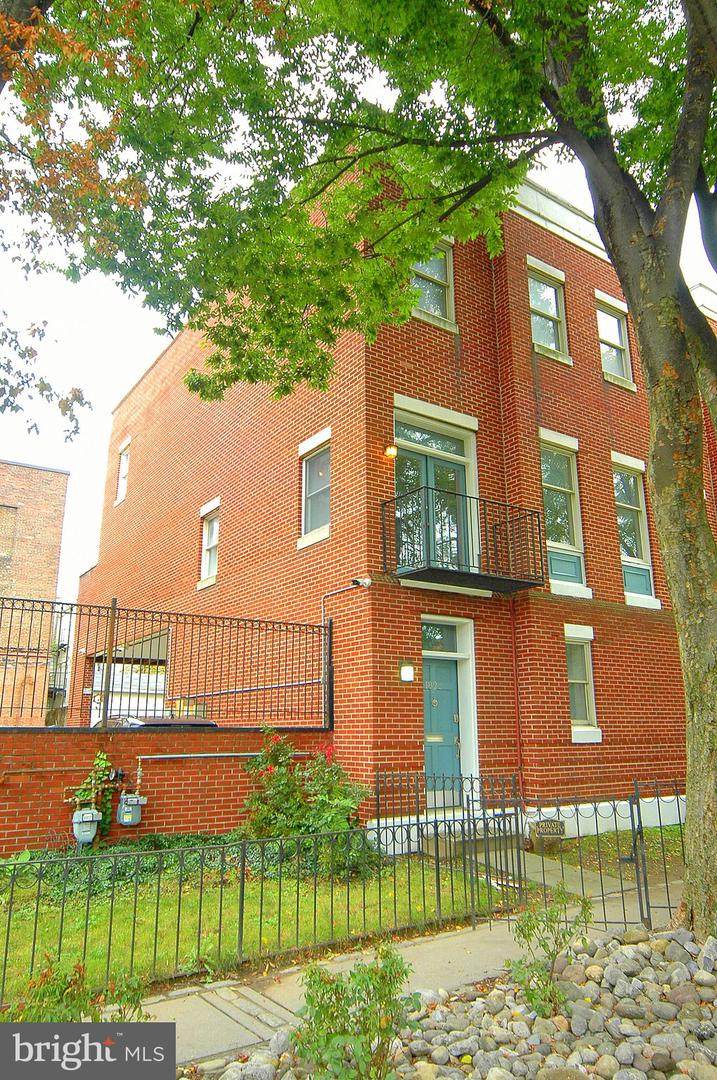 1831 Lancaster Street - Photo 1
