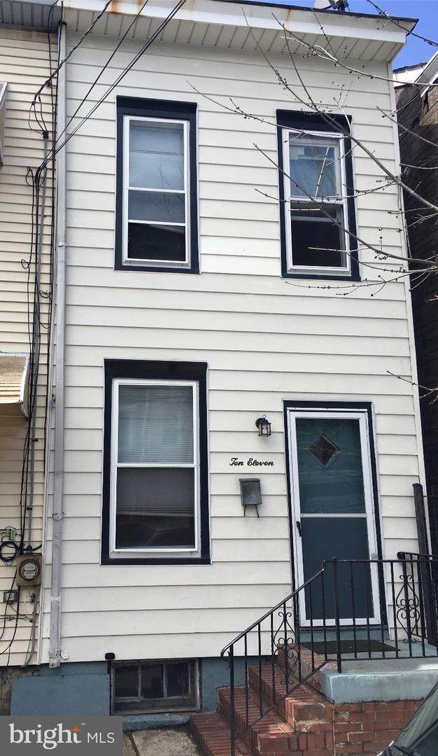 1011 Division Street - Photo 1