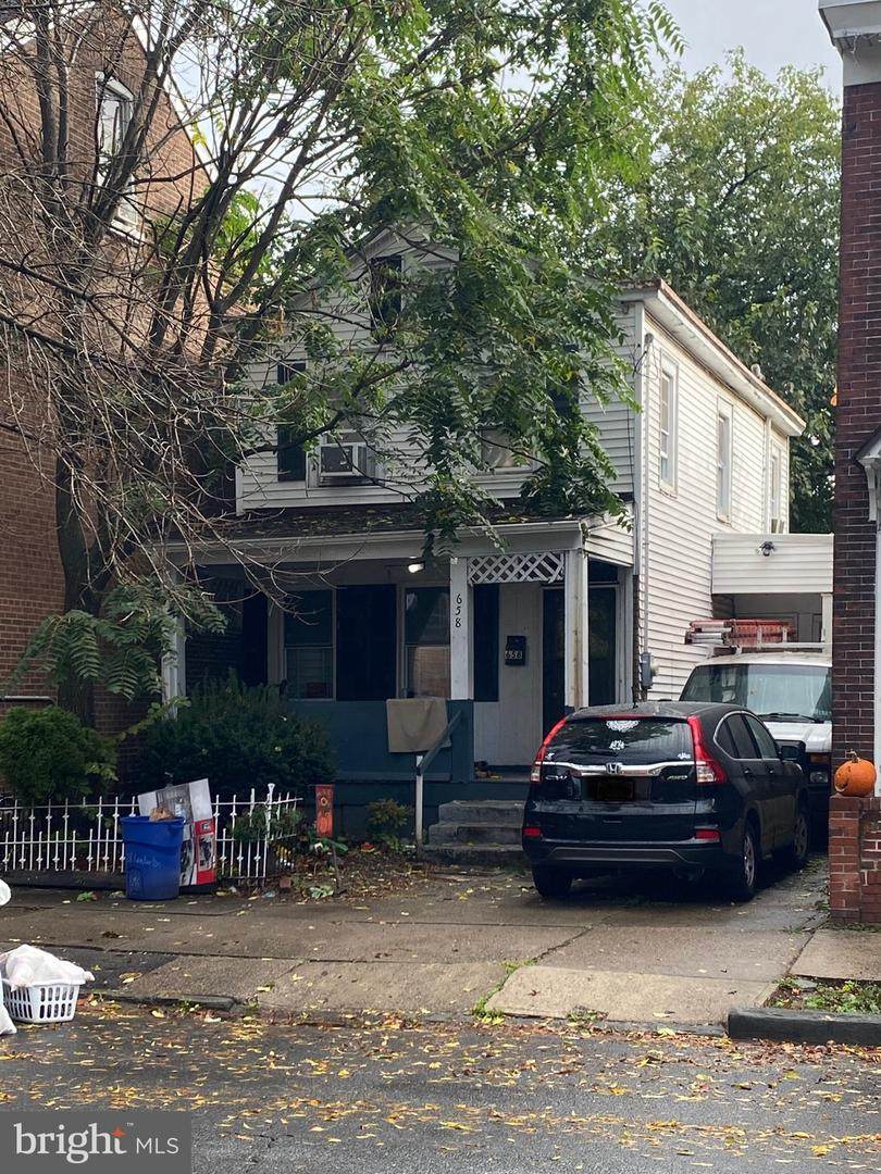 658 Lamberton Street - Photo 1
