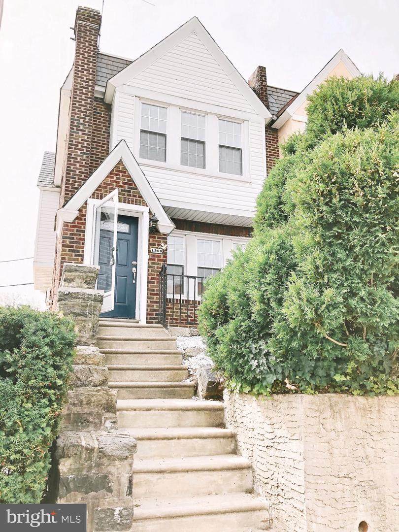 1900 Penfield Street - Photo 1