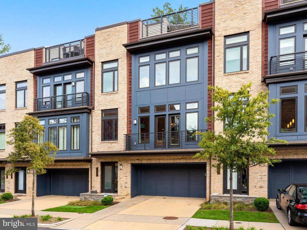 5404 Merriam Street - Photo 1