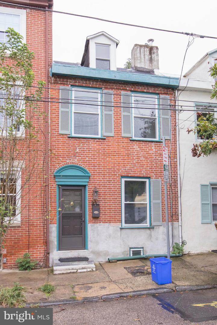 937 American Street - Photo 1
