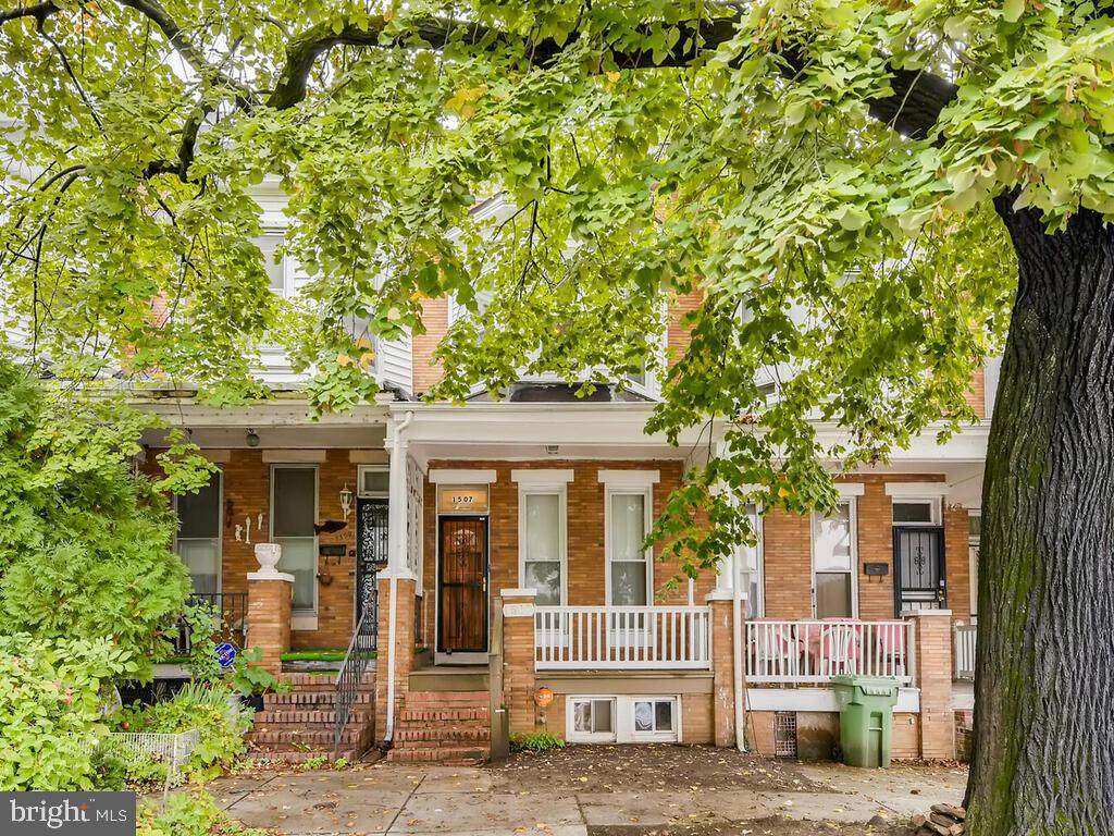 1507 Ellamont Street - Photo 1
