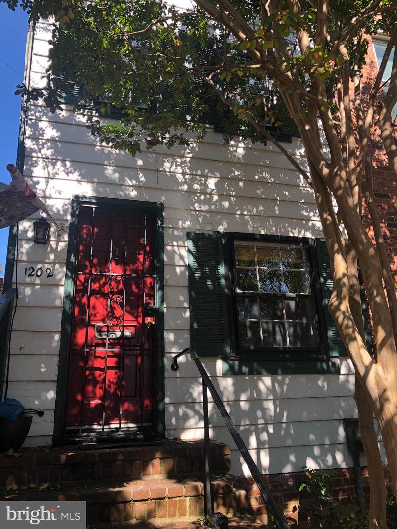 1202 D Street - Photo 1