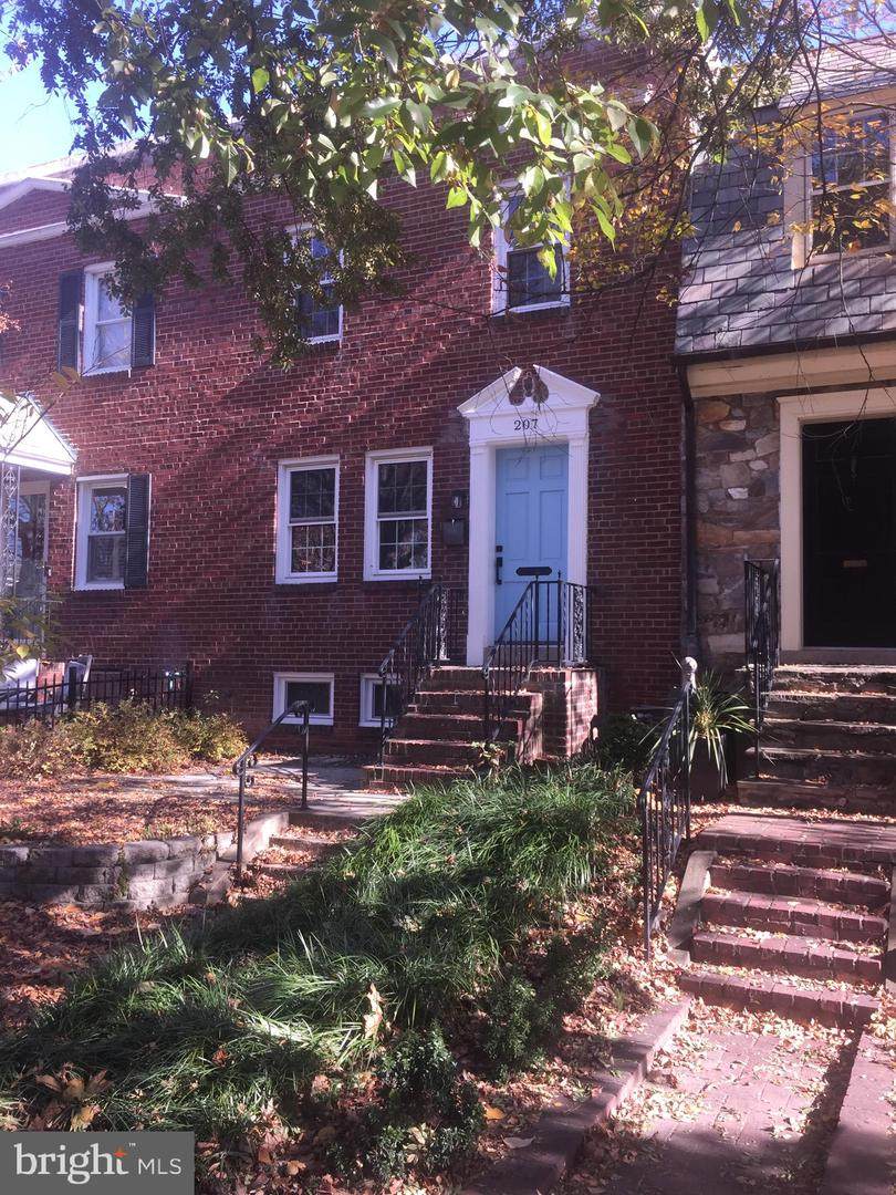 207 Commonwealth Avenue - Photo 1