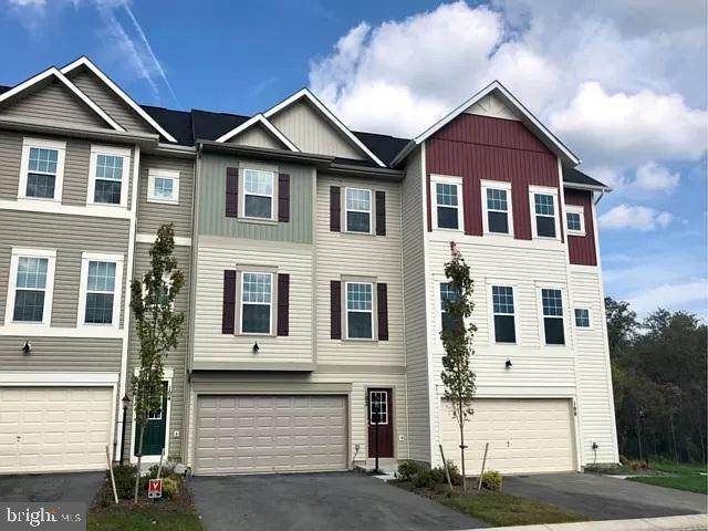 102 Splendor Garden Way - Photo 1